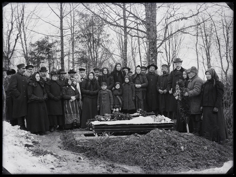 Reet Liiwsoni (Liivson) matus kalmistul, (surn 31.03.1908).