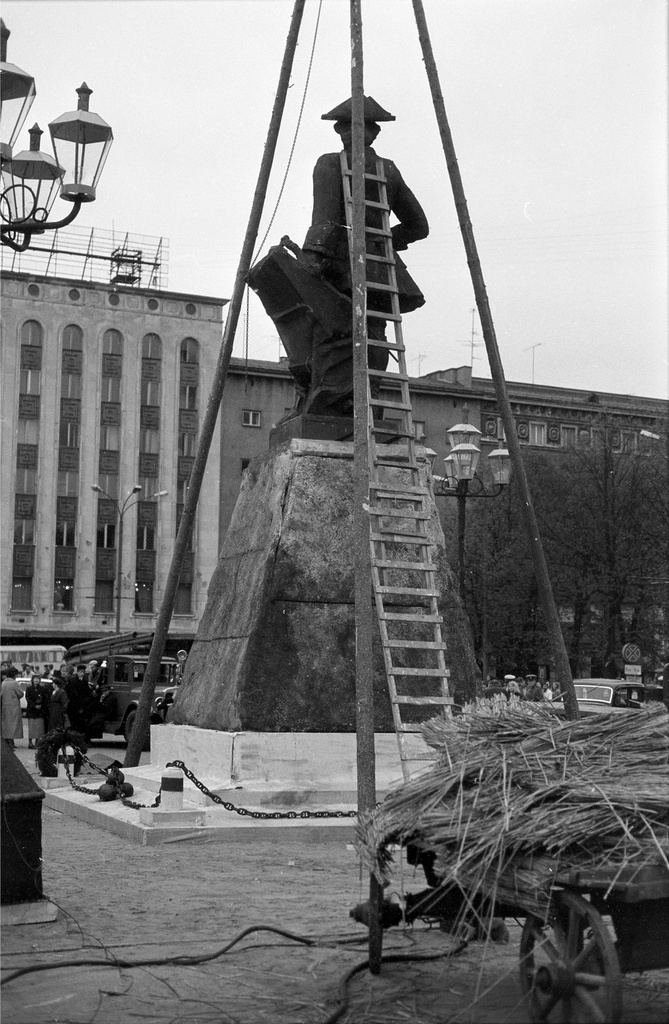 Peeter I burafooria Võidu väljakul 1986 (04) - Peeter I butafooria Võidu väljakul 1986