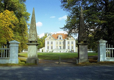 Vaade Palmse mõisale Lahemaa Rahvuspargis. rephoto