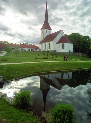 Rakvere Kolmainu (end Mihkli) kirik, vaade rephoto