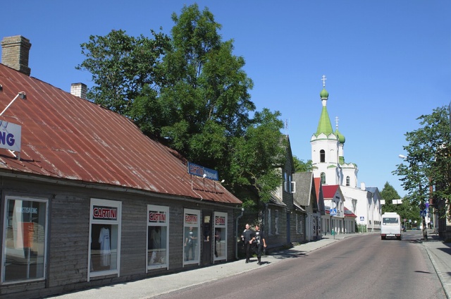 Hans Teetlaus at the Linda store in Rakvere rephoto