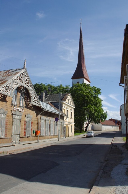 Vaade Rakvere Kolmainu kirikule Pikal tänaval rephoto