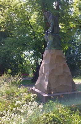 Tallinn, Lindamägi, Linda skulptuur rephoto