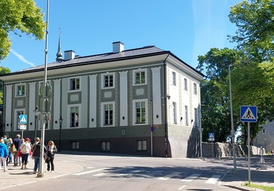 Falgi tea and the corner of Kaarli Street, the house of Kaarli County. rephoto
