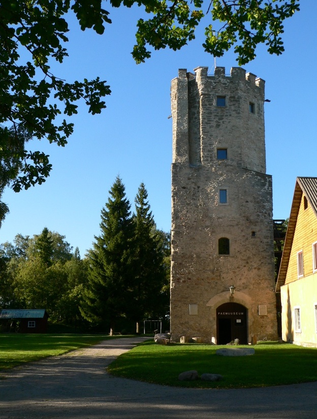 Porkuni linnuse väravatorn rephoto