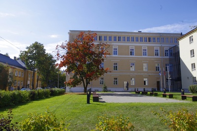 Jaan Poska Gümnaasium  similar photo