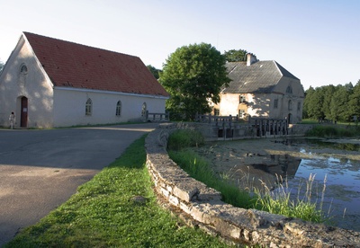 Evald Tammlaane's birthplace - Vihula Manor assistant building rephoto