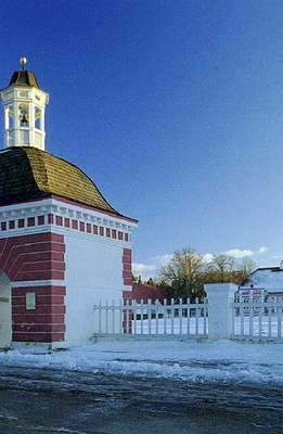 Gates tower of Sagadi Manor (1794) rephoto