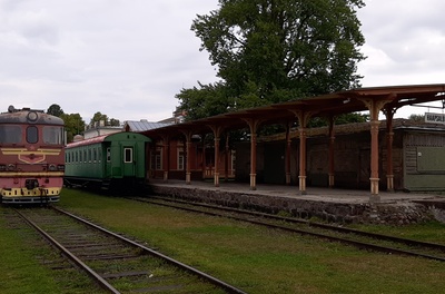 Diiselrong DR1A-230 Haapsalu jaamas, september 1985, foto: Ilmar Adamson rephoto