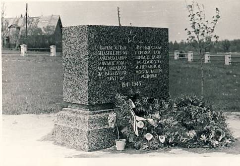 Monument II maailmasõjas langenute vennashaual Loksal