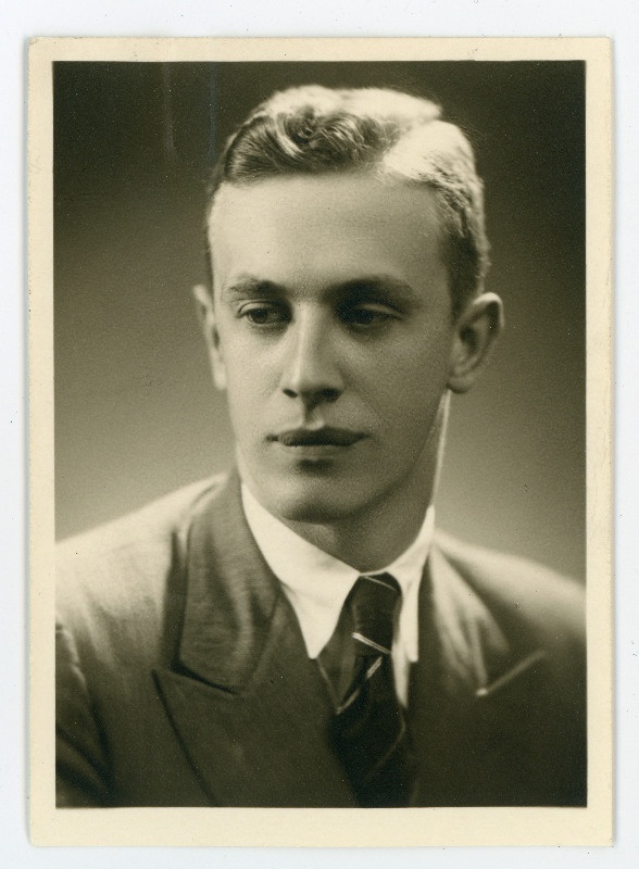 Bergmann, Palm Benjamin Georg, sünd 1915. Portreefoto välispassi saamiseks esitatud avalduse juurde