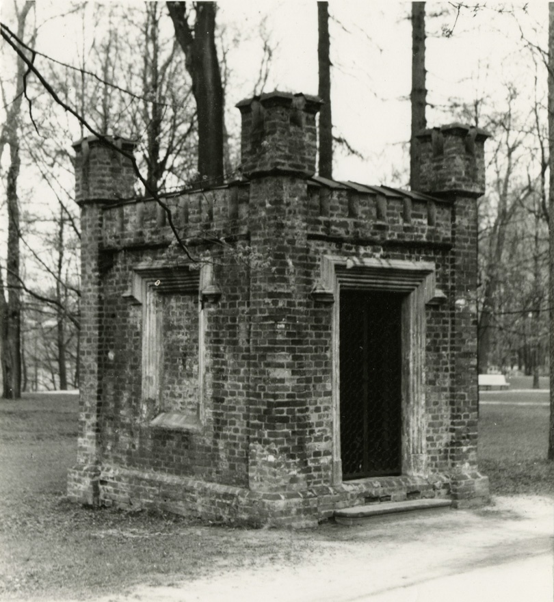 Toome kaev Tartus, vaade nurgalt. Arhitekt Karl Rathhaus