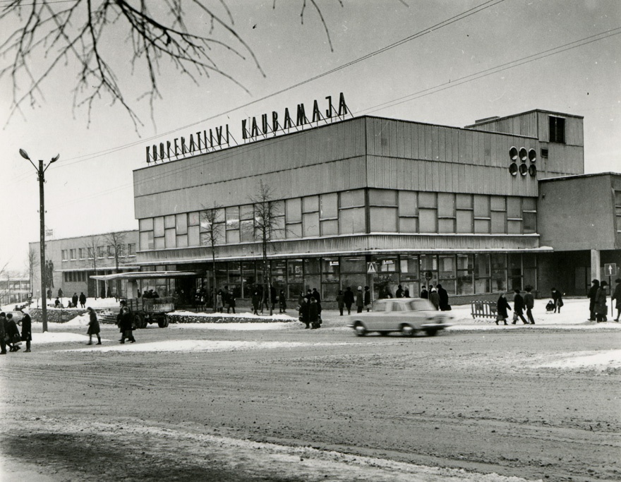 Tartu kaubamaja, hoone vaade. Arhitekt Uno Sisa