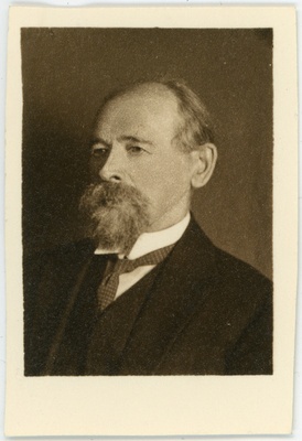 Gerke, Dimitri, sünd 1862. Portreefoto välispassi saamiseks esitatud avalduse juurde  duplicate photo