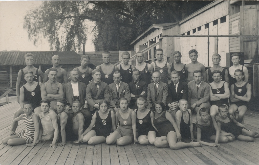 Grupp Tartu veesportlasi