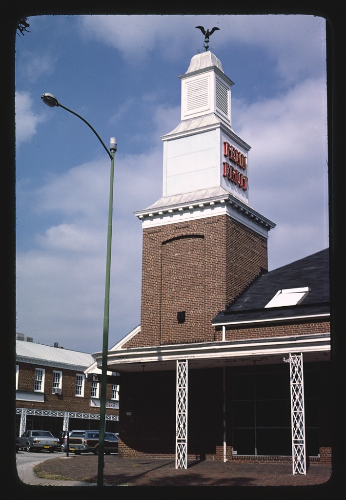 Penn Fruit Super Market, Haverford, Pennsylvania (LOC)