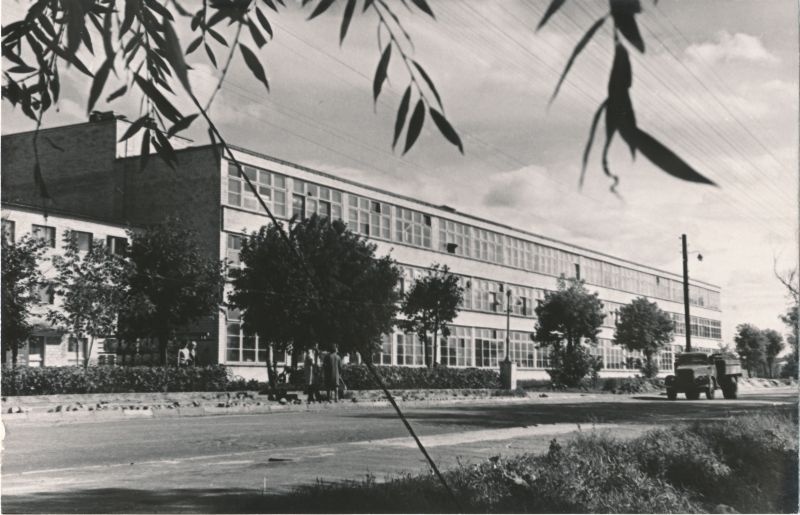 Foto. Gaasianalüsaatorite Tehas Võrus.