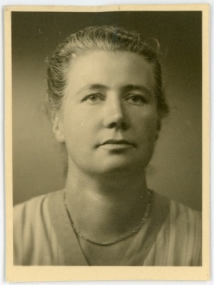 Margarethe-Luise-Rosa Hildebrand. Passitaotluse foto  duplicate photo