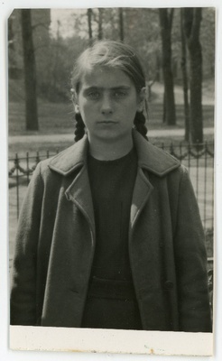 Laine-Maria Horikov. Passitaotluse foto  similar photo