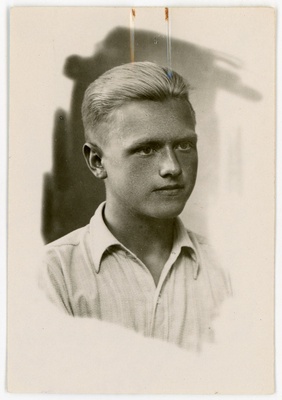 Voldemar Hugen. Passitaotluse foto  duplicate photo