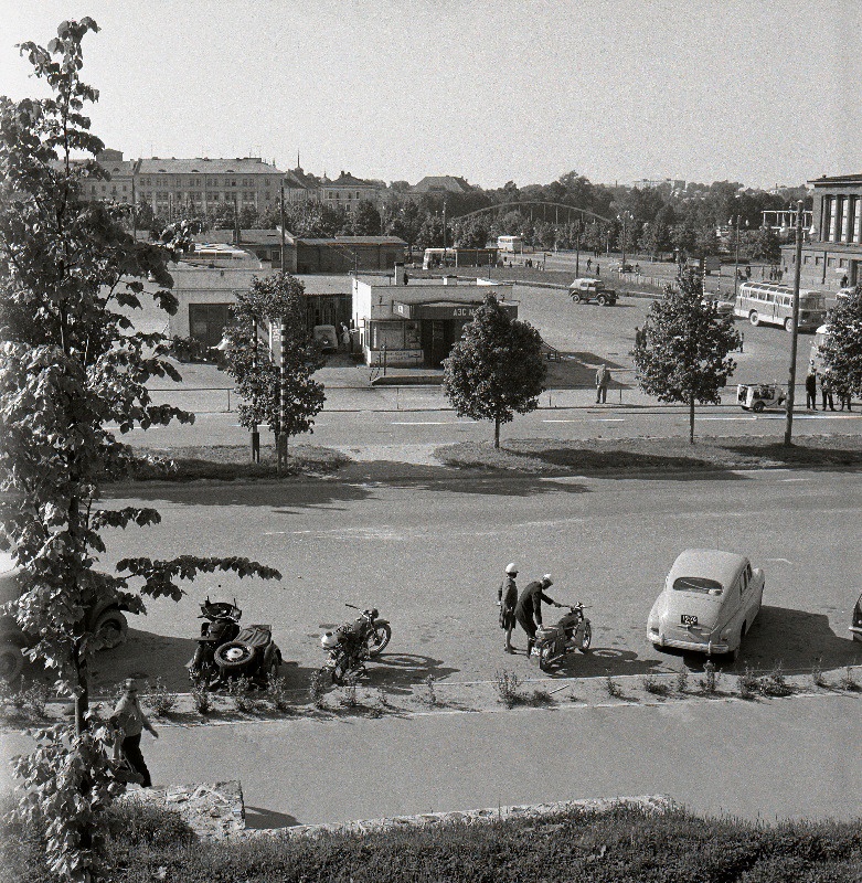 Vaade Tartu Keskväljakule.