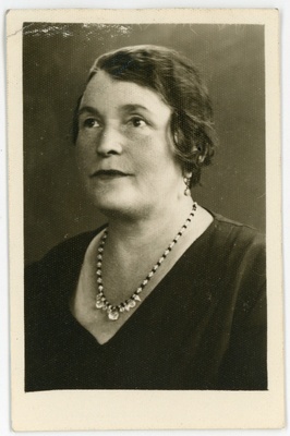 Minna Järv. Passitaotluse foto  duplicate photo