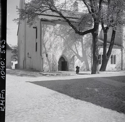 Tallinn, Toomkiriku lõunapoolne tornialune nurk  duplicate photo