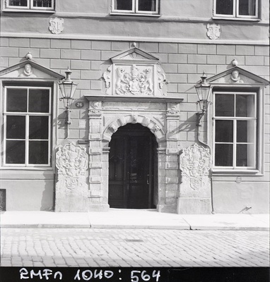 Tallinn, Mustpeade vennaskonna maja portaal  similar photo