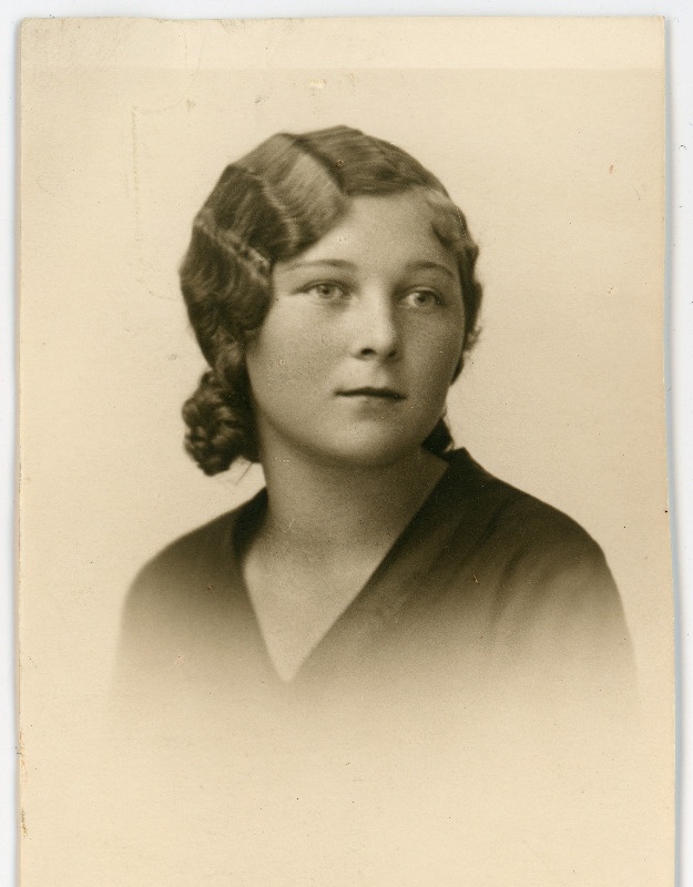 Sinaida Karja. Passitaotluse foto