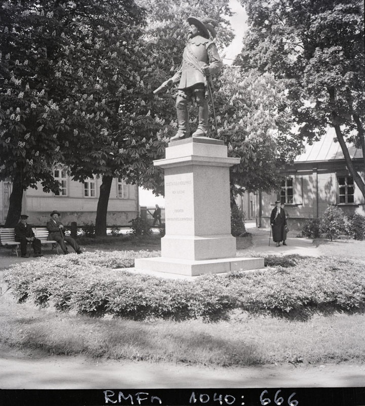 Tartu, Gustav II Adolfi monument