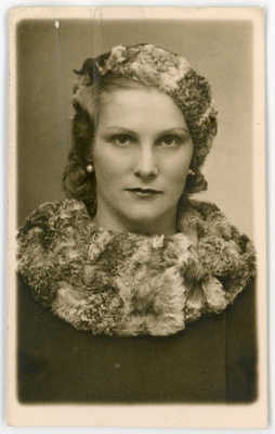 Ida Kiisk. Passitaotluse foto  duplicate photo