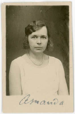 Amanda Kirsipu (Kirsipuu). Passitaotluse foto  duplicate photo