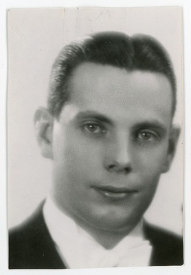 Ernst Kitkas. Passitaotluse foto  duplicate photo