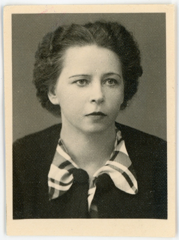 Herta-Ida-Elisabeth Kolmpere. Passitaotluse foto