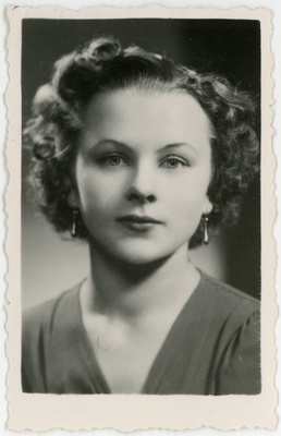 Lilly-Rosalie Kukkes. Passitaotluse foto  duplicate photo