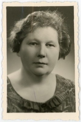 Lilly Kuusik. Passitaotluse foto  duplicate photo