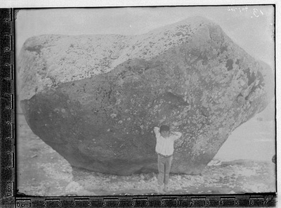 Tõllu stone, Hiiumaa 1894  duplicate photo