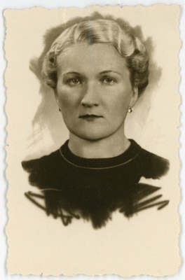 Linda Lill. Passitaotluse foto  duplicate photo