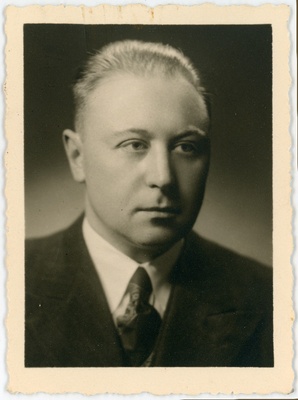 Villem Lodi. Passitaotluse foto  duplicate photo