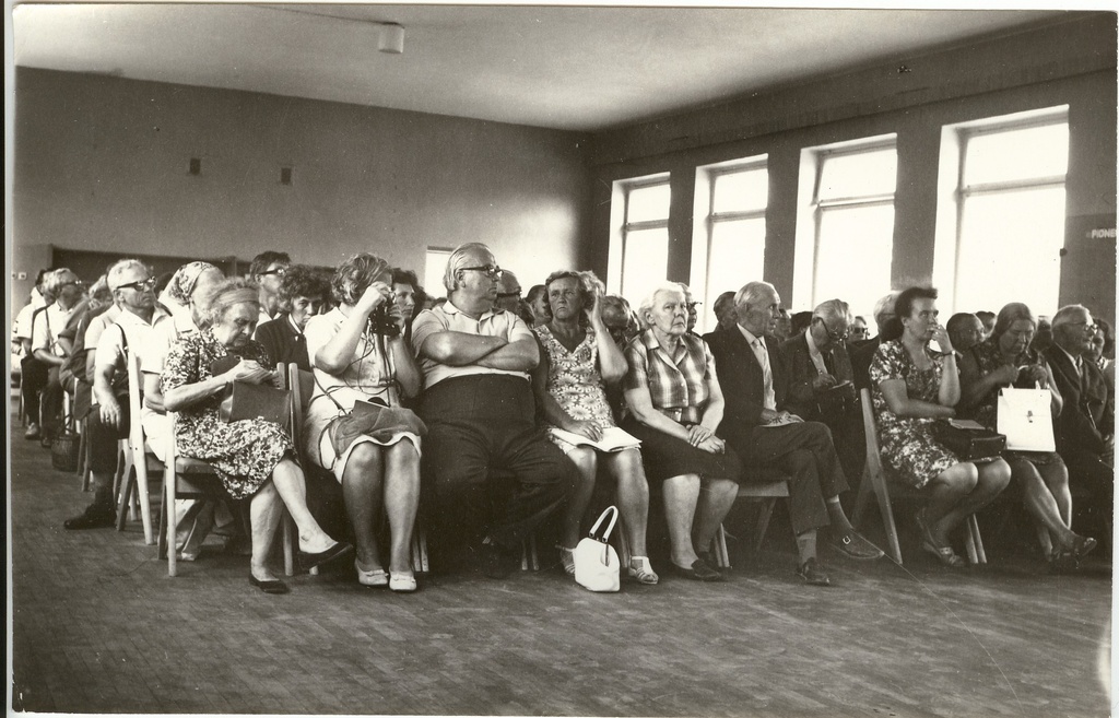 foto, kodu-uurijate seminar-kokkutulekust osavõtjad Türil 1972.a.