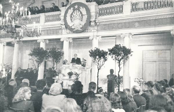 Tartu Ülikool. Õppeaasta avaaktus TRÜ aulas. 01.09.1949.a.