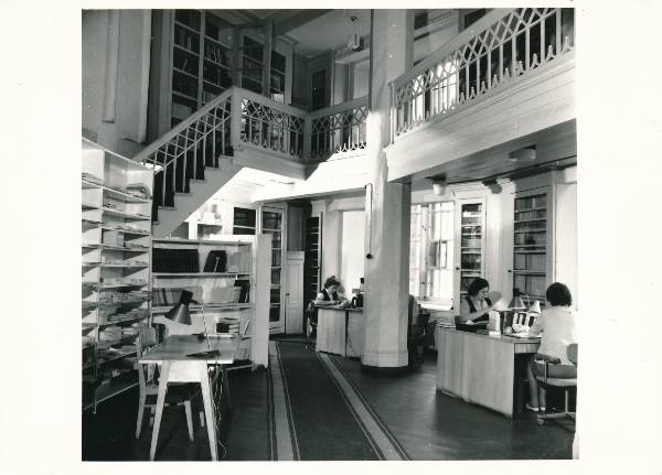 Tartu Ülikool. Õpperaamatukogu, 1970ndatel.