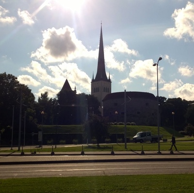 Tallinn. Suurtükitorn Paks Margareeta ja Suur Rannavärav. rephoto