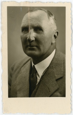 Ernst Mechmershausen. Passitaotluse foto  duplicate photo