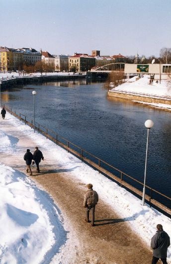 Tartu kesklinn ja Emajõgi. Tartu, 1999. Foto Aldo Luud.