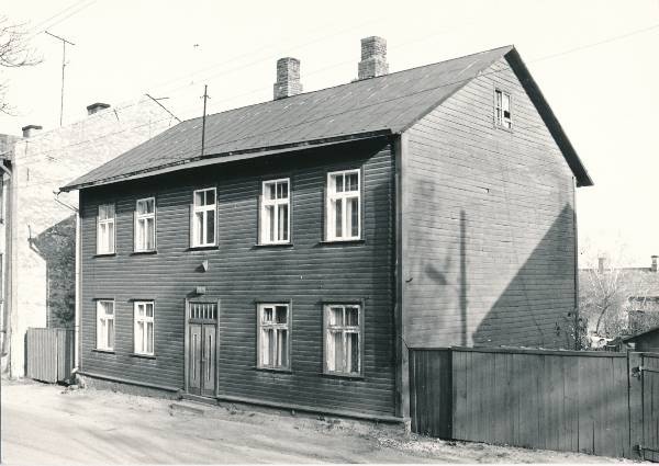 Karlova linnaosa: Salme t 6; plankaed.  Tartu, 1990.