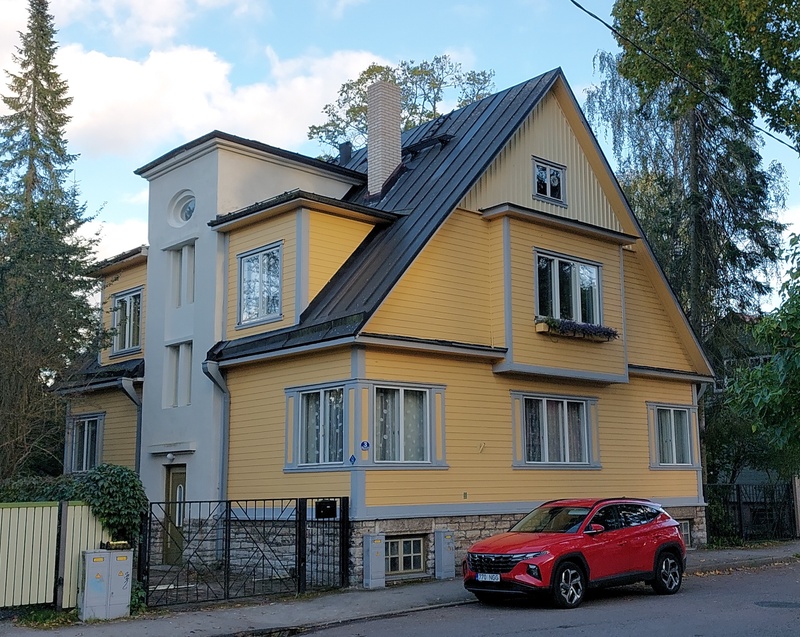 Elamu Tallinnas Kibuvitsa 3, hoone vaade rephoto