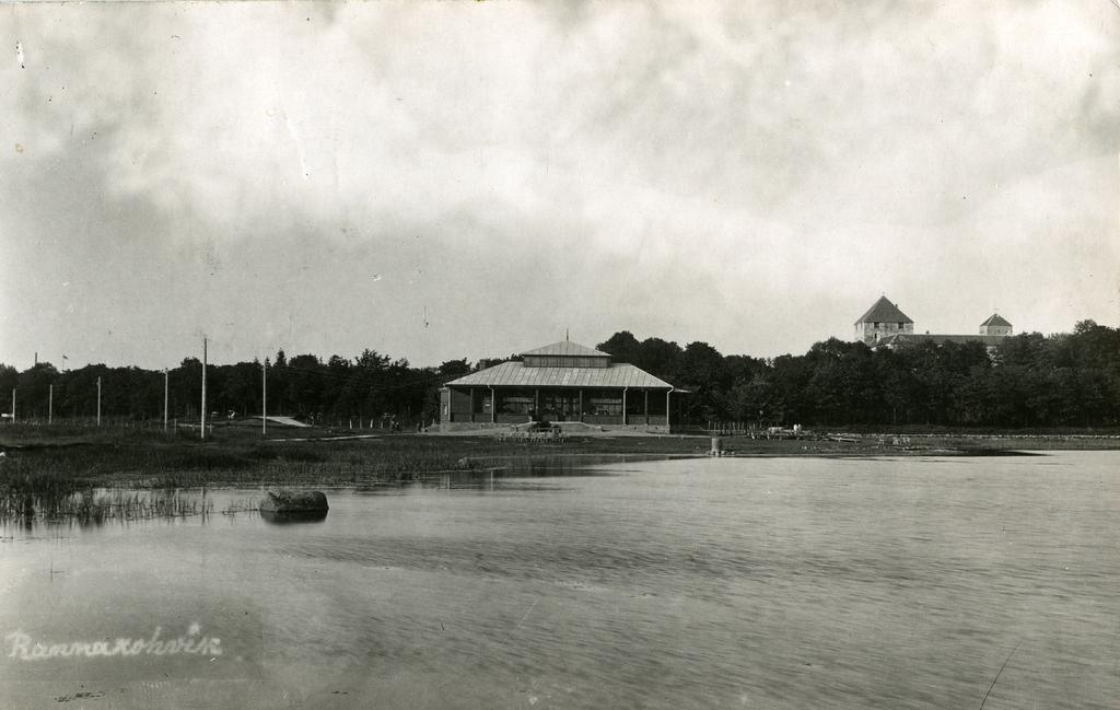 Rannakohvik Kuressaare rannas