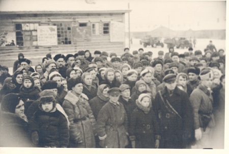 Teise maailmasõja sündmused Narvas. Partisanide ja elanikkonna miiting