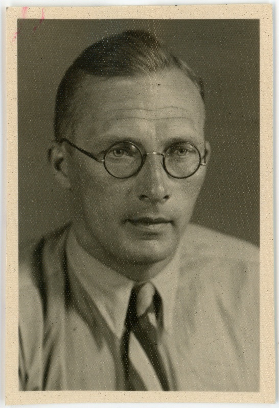 Egon Nude. Passitaotluse foto - Ajapaik